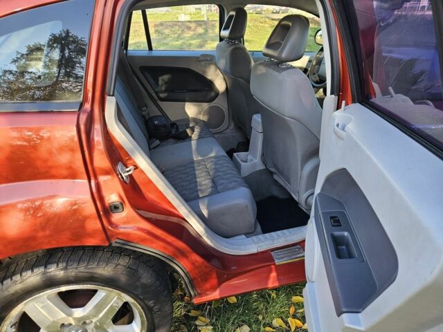 Красный Додж Калибер, объемом двигателя 2 л и пробегом 350 тыс. км за 2600 $, фото 15 на Automoto.ua