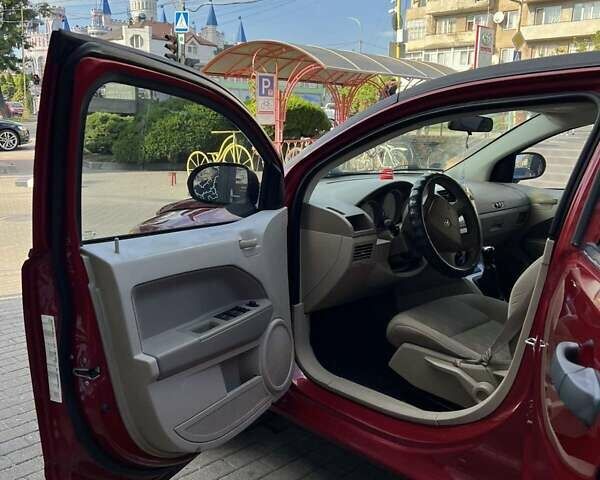 Красный Додж Калибер, объемом двигателя 1.97 л и пробегом 239 тыс. км за 6500 $, фото 9 на Automoto.ua