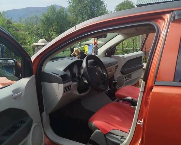 Червоний Додж Caliber, об'ємом двигуна 1.97 л та пробігом 243 тис. км за 5777 $, фото 5 на Automoto.ua