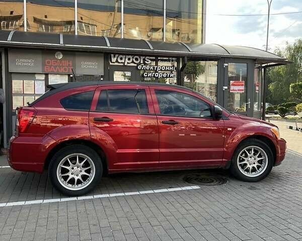 Красный Додж Калибер, объемом двигателя 1.97 л и пробегом 239 тыс. км за 6500 $, фото 4 на Automoto.ua