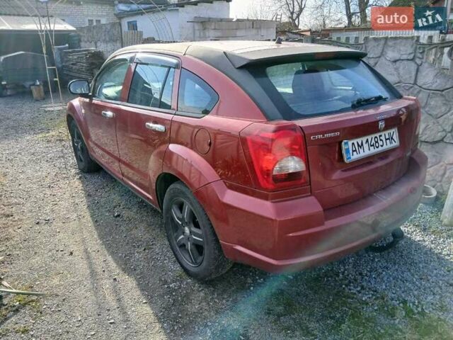 Красный Додж Калибер, объемом двигателя 1.97 л и пробегом 278 тыс. км за 5100 $, фото 2 на Automoto.ua
