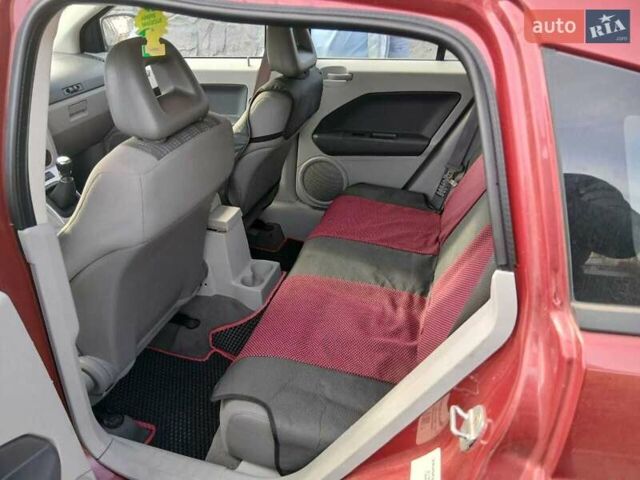 Красный Додж Калибер, объемом двигателя 1.97 л и пробегом 278 тыс. км за 5100 $, фото 5 на Automoto.ua