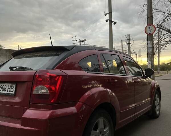 Красный Додж Калибер, объемом двигателя 2 л и пробегом 250 тыс. км за 5000 $, фото 4 на Automoto.ua