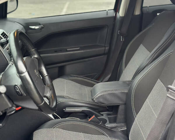 Червоний Додж Caliber, об'ємом двигуна 2 л та пробігом 204 тис. км за 5750 $, фото 13 на Automoto.ua