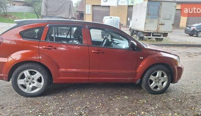 Красный Додж Калибер, объемом двигателя 2 л и пробегом 204 тыс. км за 5500 $, фото 3 на Automoto.ua
