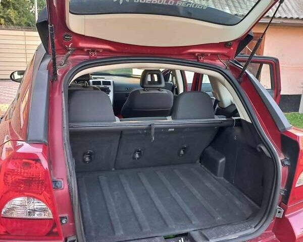Красный Додж Калибер, объемом двигателя 2 л и пробегом 140 тыс. км за 6500 $, фото 4 на Automoto.ua