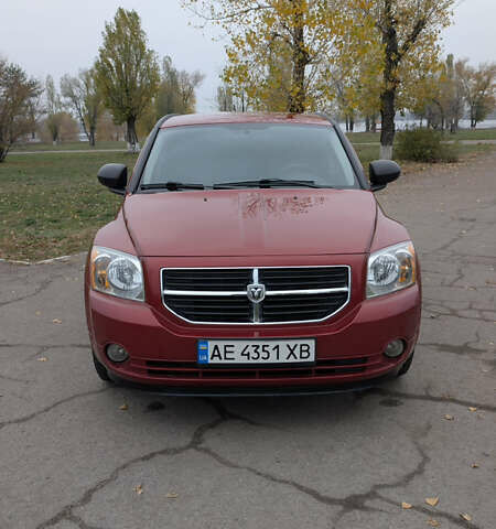 Красный Додж Калибер, объемом двигателя 2 л и пробегом 205 тыс. км за 7800 $, фото 1 на Automoto.ua