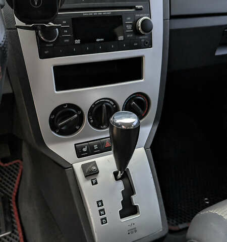 Красный Додж Калибер, объемом двигателя 2 л и пробегом 205 тыс. км за 7800 $, фото 16 на Automoto.ua