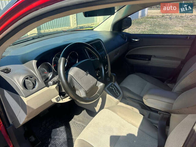 Красный Додж Калибер, объемом двигателя 2 л и пробегом 219 тыс. км за 7300 $, фото 7 на Automoto.ua