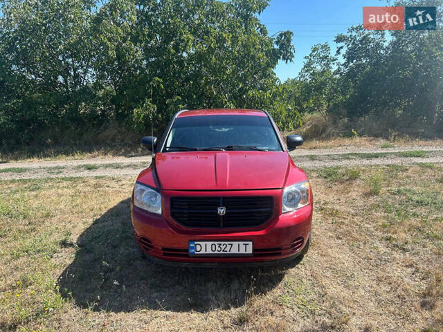 Красный Додж Калибер, объемом двигателя 2 л и пробегом 219 тыс. км за 7300 $, фото 3 на Automoto.ua