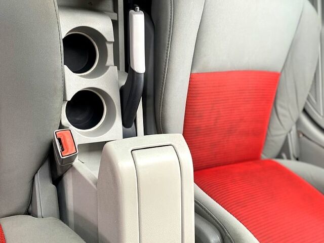 Додж Калибер, объемом двигателя 2 л и пробегом 250 тыс. км за 3070 $, фото 12 на Automoto.ua