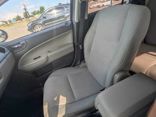 Серый Додж Калибер, объемом двигателя 2 л и пробегом 177 тыс. км за 7700 $, фото 9 на Automoto.ua