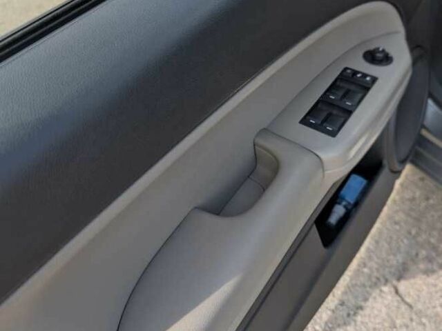 Серый Додж Калибер, объемом двигателя 2 л и пробегом 177 тыс. км за 7700 $, фото 12 на Automoto.ua