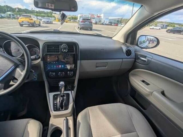 Серый Додж Калибер, объемом двигателя 2 л и пробегом 177 тыс. км за 7700 $, фото 7 на Automoto.ua