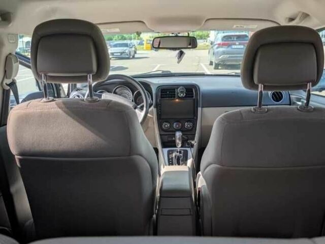 Серый Додж Калибер, объемом двигателя 2 л и пробегом 177 тыс. км за 7700 $, фото 6 на Automoto.ua