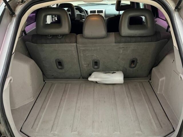 Сірий Додж Caliber, об'ємом двигуна 1.8 л та пробігом 311 тис. км за 4500 $, фото 8 на Automoto.ua