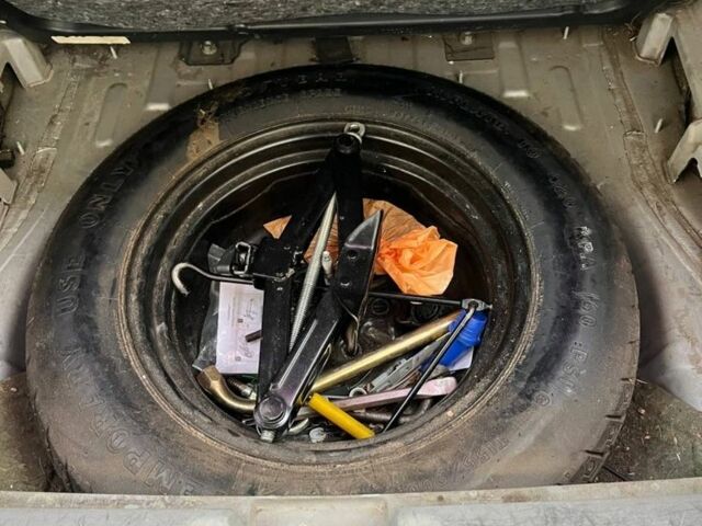 Сірий Додж Caliber, об'ємом двигуна 1.8 л та пробігом 311 тис. км за 4500 $, фото 7 на Automoto.ua