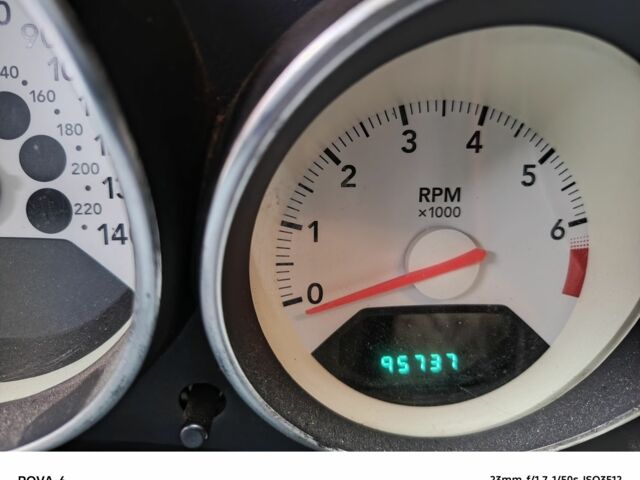 Серый Додж Калибер, объемом двигателя 2 л и пробегом 162 тыс. км за 5950 $, фото 7 на Automoto.ua