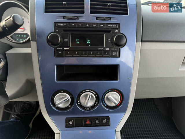 Серый Додж Калибер, объемом двигателя 2 л и пробегом 210 тыс. км за 4400 $, фото 25 на Automoto.ua