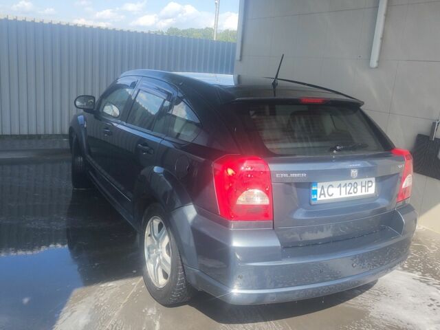 Серый Додж Калибер, объемом двигателя 2 л и пробегом 280 тыс. км за 5000 $, фото 4 на Automoto.ua