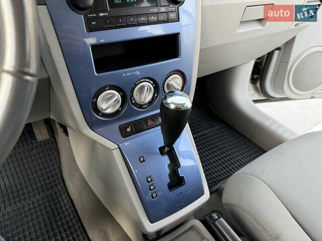 Серый Додж Калибер, объемом двигателя 2 л и пробегом 210 тыс. км за 4400 $, фото 24 на Automoto.ua