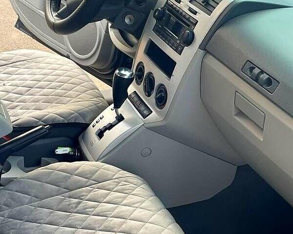 Сірий Додж Caliber, об'ємом двигуна 2 л та пробігом 272 тис. км за 6900 $, фото 6 на Automoto.ua