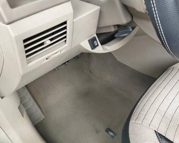 Серый Додж Калибер, объемом двигателя 2 л и пробегом 108 тыс. км за 6300 $, фото 16 на Automoto.ua