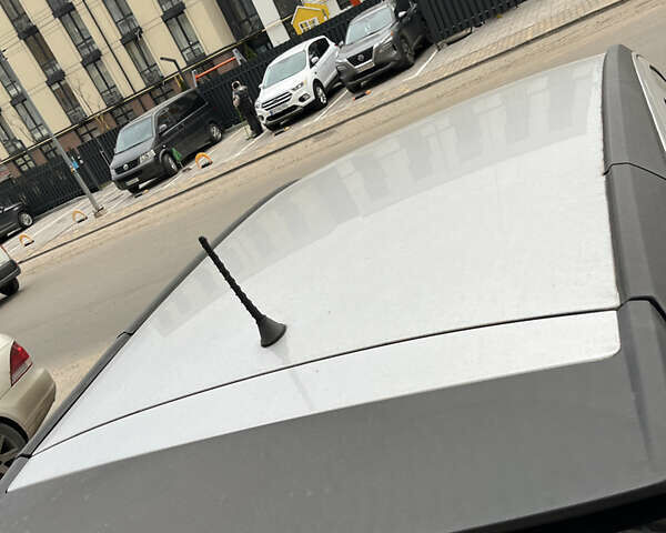 Серый Додж Калибер, объемом двигателя 1.8 л и пробегом 331 тыс. км за 4200 $, фото 2 на Automoto.ua