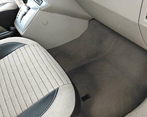 Серый Додж Калибер, объемом двигателя 2 л и пробегом 108 тыс. км за 6300 $, фото 14 на Automoto.ua