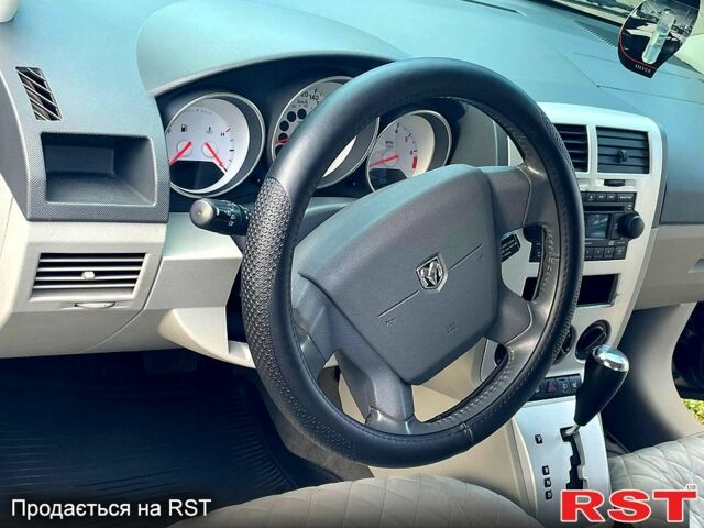 Сірий Додж Caliber, об'ємом двигуна 2 л та пробігом 272 тис. км за 6900 $, фото 2 на Automoto.ua