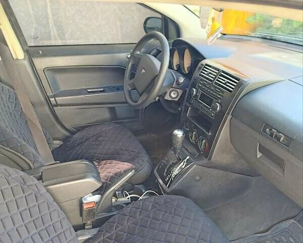 Сірий Додж Caliber, об'ємом двигуна 2 л та пробігом 400 тис. км за 5450 $, фото 5 на Automoto.ua
