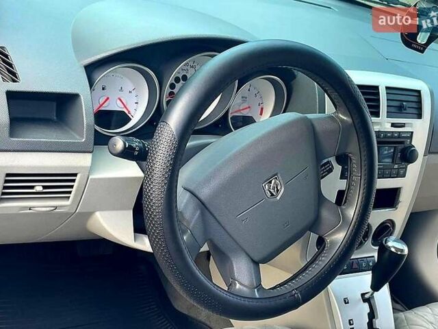 Сірий Додж Caliber, об'ємом двигуна 2 л та пробігом 272 тис. км за 6900 $, фото 1 на Automoto.ua