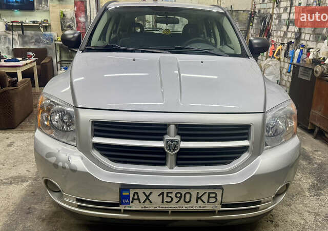 Серый Додж Калибер, объемом двигателя 2 л и пробегом 240 тыс. км за 5250 $, фото 4 на Automoto.ua