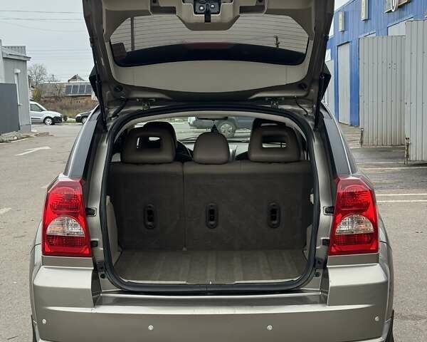 Серый Додж Калибер, объемом двигателя 1.8 л и пробегом 172 тыс. км за 5900 $, фото 11 на Automoto.ua