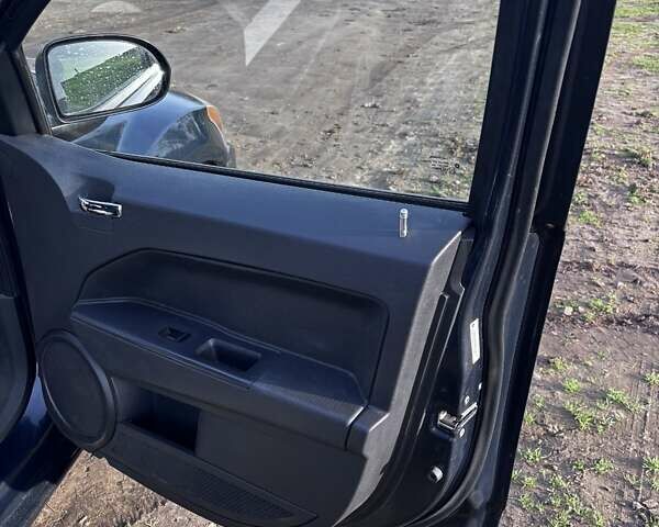 Сірий Додж Caliber, об'ємом двигуна 2 л та пробігом 269 тис. км за 5900 $, фото 10 на Automoto.ua