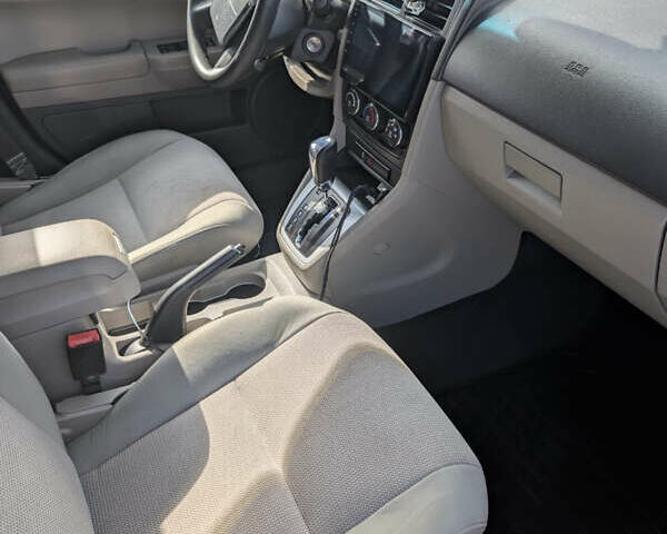 Сірий Додж Caliber, об'ємом двигуна 2 л та пробігом 177 тис. км за 7900 $, фото 11 на Automoto.ua