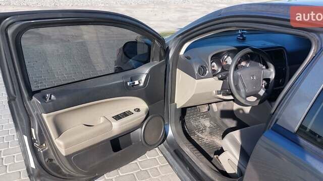 Серый Додж Калибер, объемом двигателя 2 л и пробегом 289 тыс. км за 6900 $, фото 6 на Automoto.ua