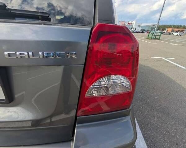 Сірий Додж Caliber, об'ємом двигуна 2 л та пробігом 177 тис. км за 7499 $, фото 5 на Automoto.ua