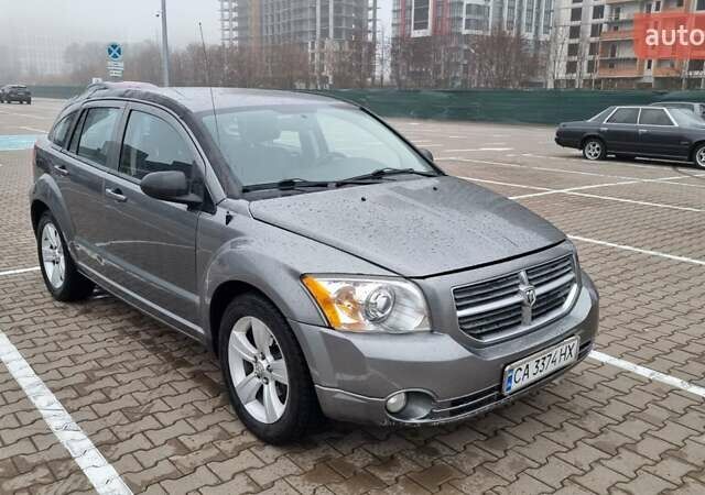 Серый Додж Калибер, объемом двигателя 2 л и пробегом 221 тыс. км за 7700 $, фото 2 на Automoto.ua