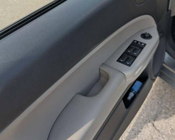 Сірий Додж Caliber, об'ємом двигуна 2 л та пробігом 177 тис. км за 7499 $, фото 11 на Automoto.ua