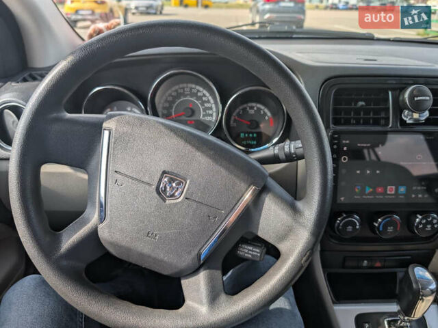 Сірий Додж Caliber, об'ємом двигуна 2 л та пробігом 177 тис. км за 7900 $, фото 19 на Automoto.ua