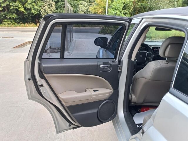 Серый Додж Калибер, объемом двигателя 2 л и пробегом 76 тыс. км за 8990 $, фото 19 на Automoto.ua