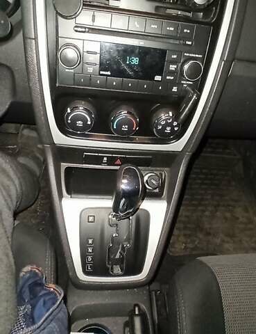 Сірий Додж Caliber, об'ємом двигуна 2 л та пробігом 150 тис. км за 8200 $, фото 2 на Automoto.ua