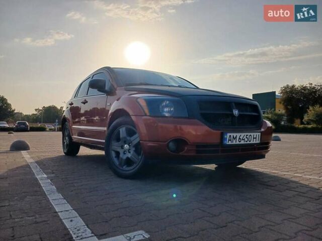 Помаранчевий Додж Caliber, об'ємом двигуна 2 л та пробігом 340 тис. км за 4000 $, фото 6 на Automoto.ua