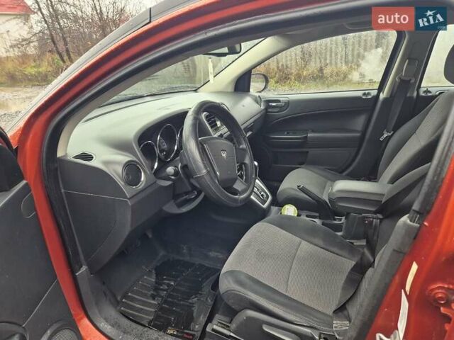 Помаранчевий Додж Caliber, об'ємом двигуна 2 л та пробігом 290 тис. км за 6500 $, фото 4 на Automoto.ua
