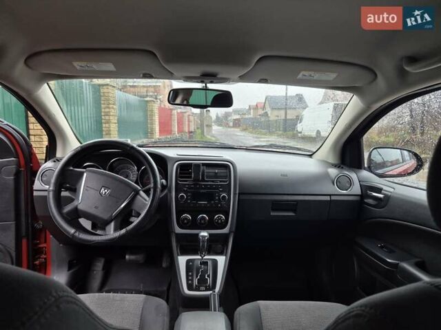 Помаранчевий Додж Caliber, об'ємом двигуна 2 л та пробігом 290 тис. км за 6500 $, фото 5 на Automoto.ua