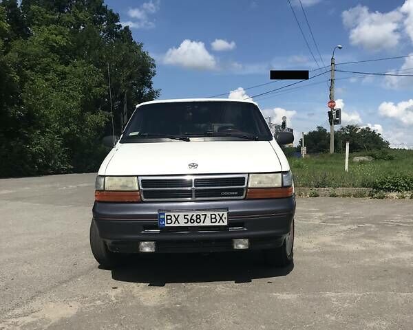 Білий Додж Caravan, об'ємом двигуна 3.3 л та пробігом 230 тис. км за 3500 $, фото 2 на Automoto.ua