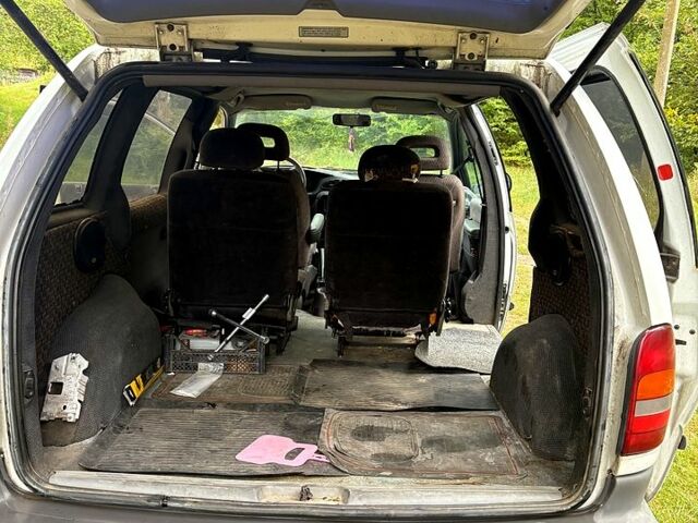 Білий Додж Caravan, об'ємом двигуна 2.5 л та пробігом 248 тис. км за 2700 $, фото 6 на Automoto.ua