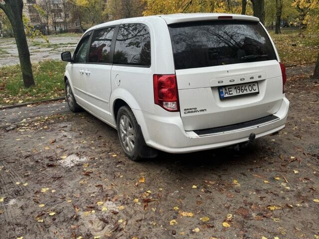 Белый Додж Караван, объемом двигателя 3.6 л и пробегом 250 тыс. км за 12000 $, фото 2 на Automoto.ua