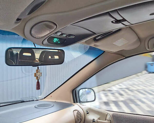 Черный Додж Караван, объемом двигателя 2.5 л и пробегом 515 тыс. км за 3900 $, фото 14 на Automoto.ua